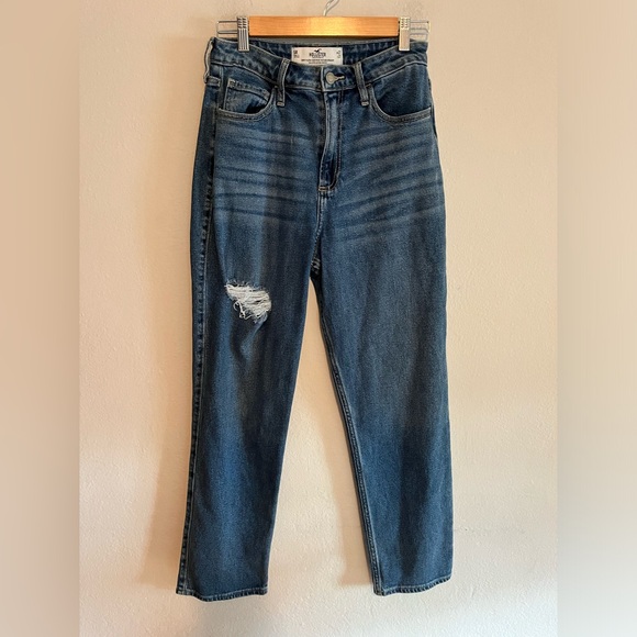 HOLISTER Curvy Ultra High Rise Vintage Straight Jeans Size 27/5 - Picture 1 of 6